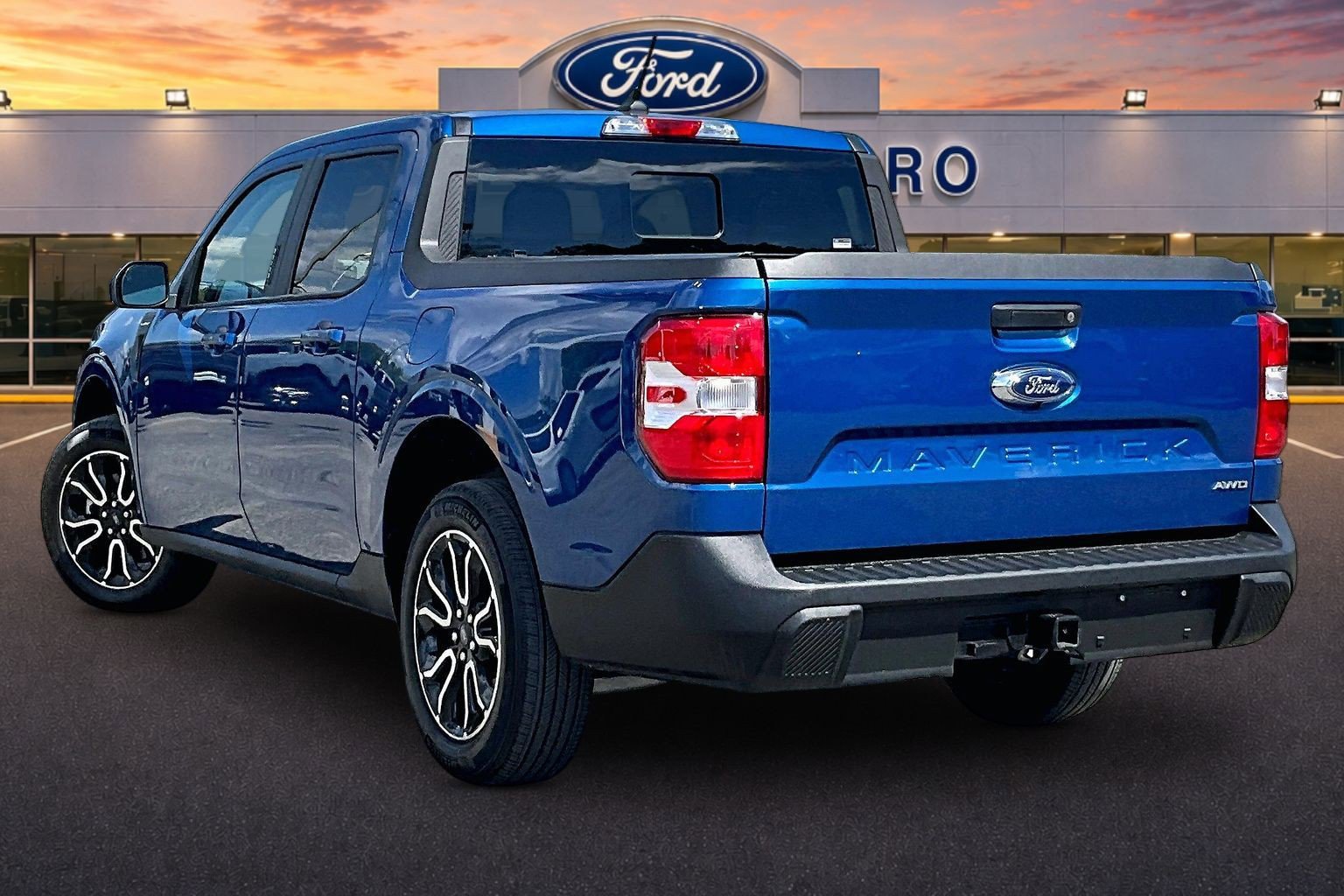 Certified 2023 Ford Maverick Lariat w/ Lariat Luxury Package AWD/4WD image 2