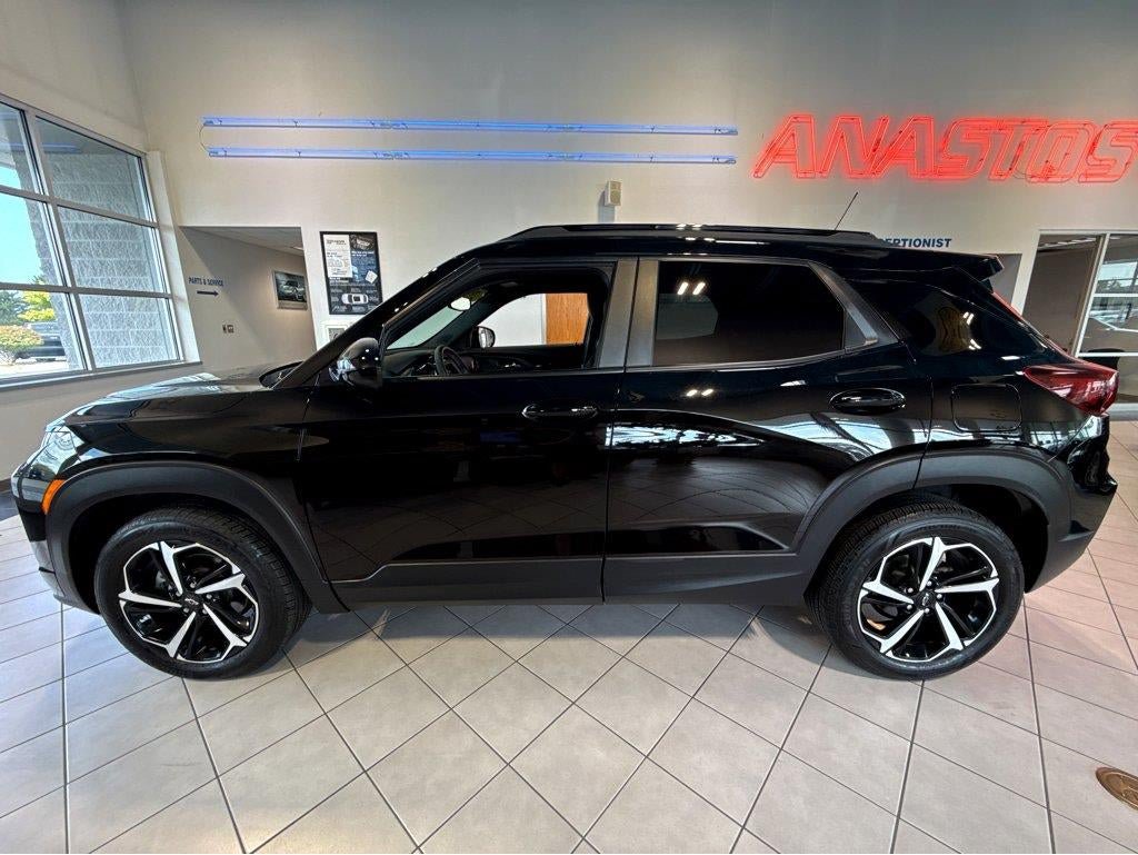 Used 2023 Chevrolet TrailBlazer RS w/ Technology Package AWD/4WD image 10