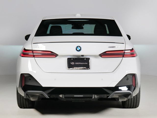Used 2024 BMW i5 eDrive40i w/ M Sport Package RWD image 7