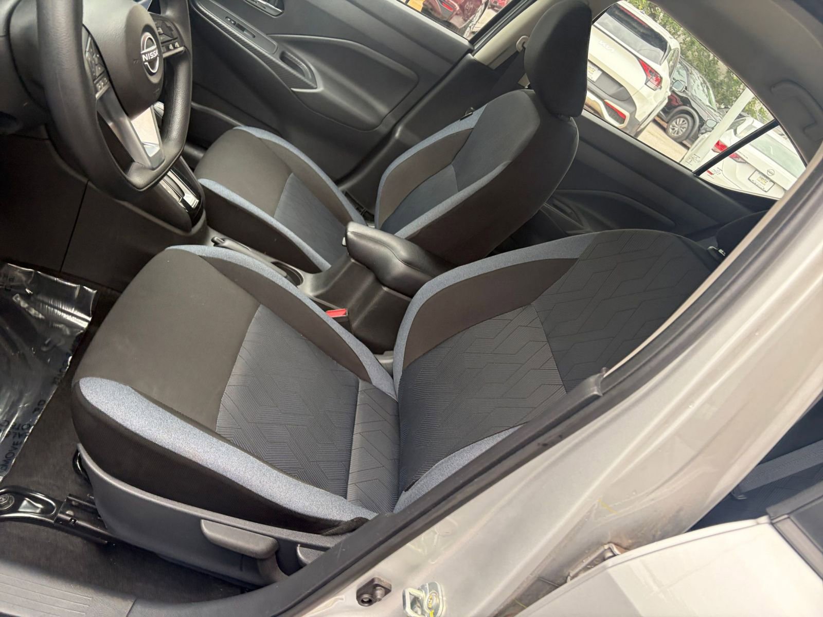 Used 2025 Nissan Versa SV FWD image 35