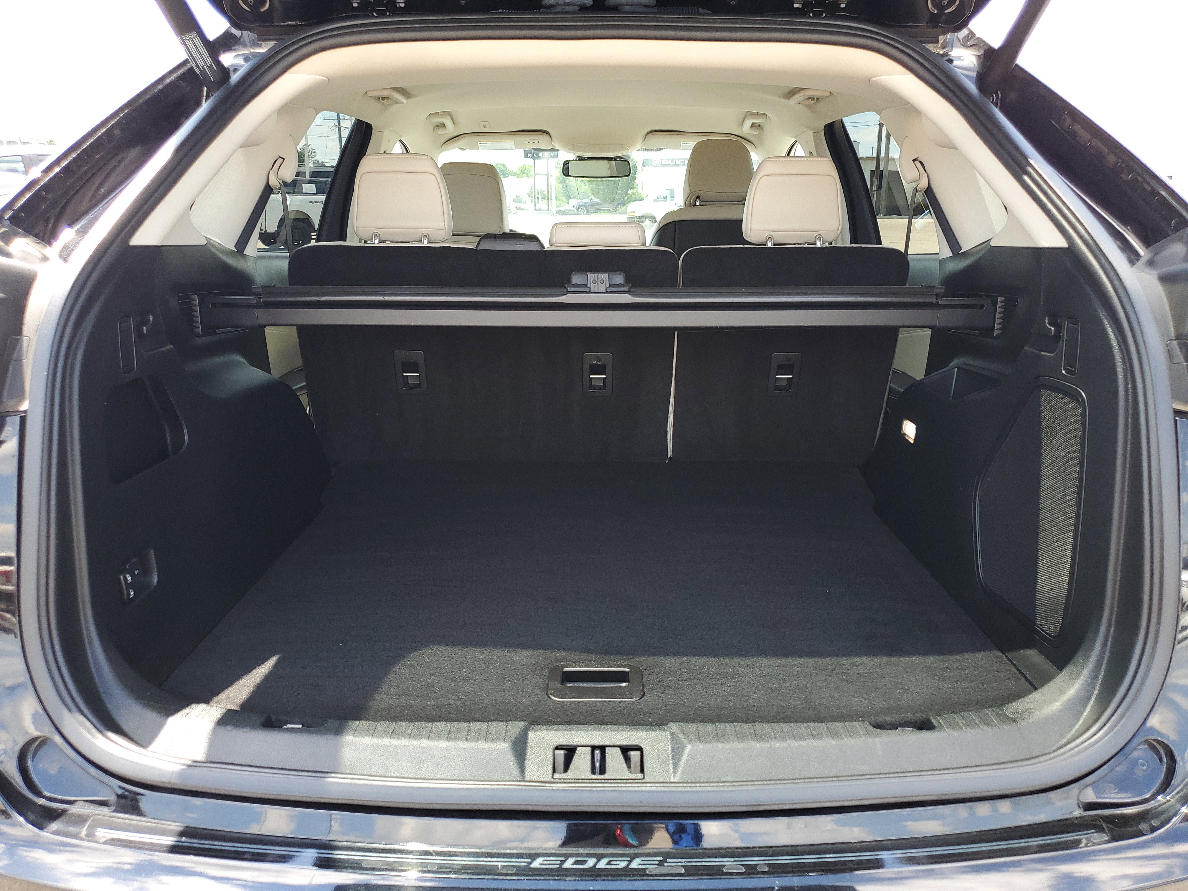 Used 2021 Ford Edge Titanium w/ Cargo Accessory Package FWD image 8
