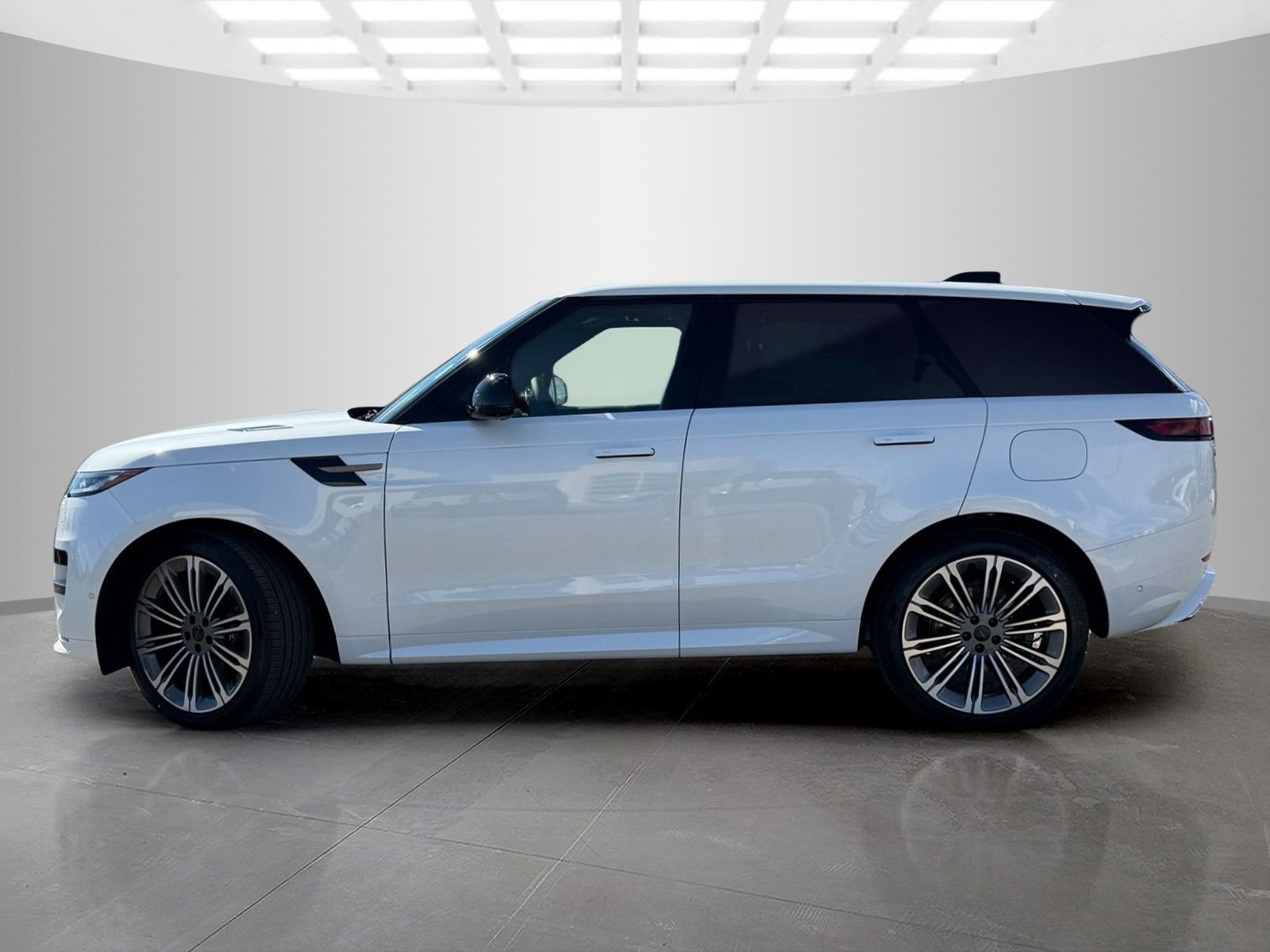 New 2026 Land Rover Range Rover Sport Dynamic SE image 8