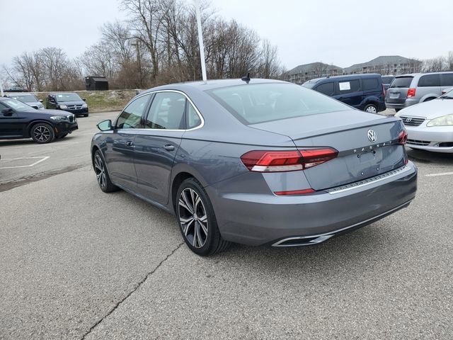 Used 2022 Volkswagen Passat 2.0T SE image 6
