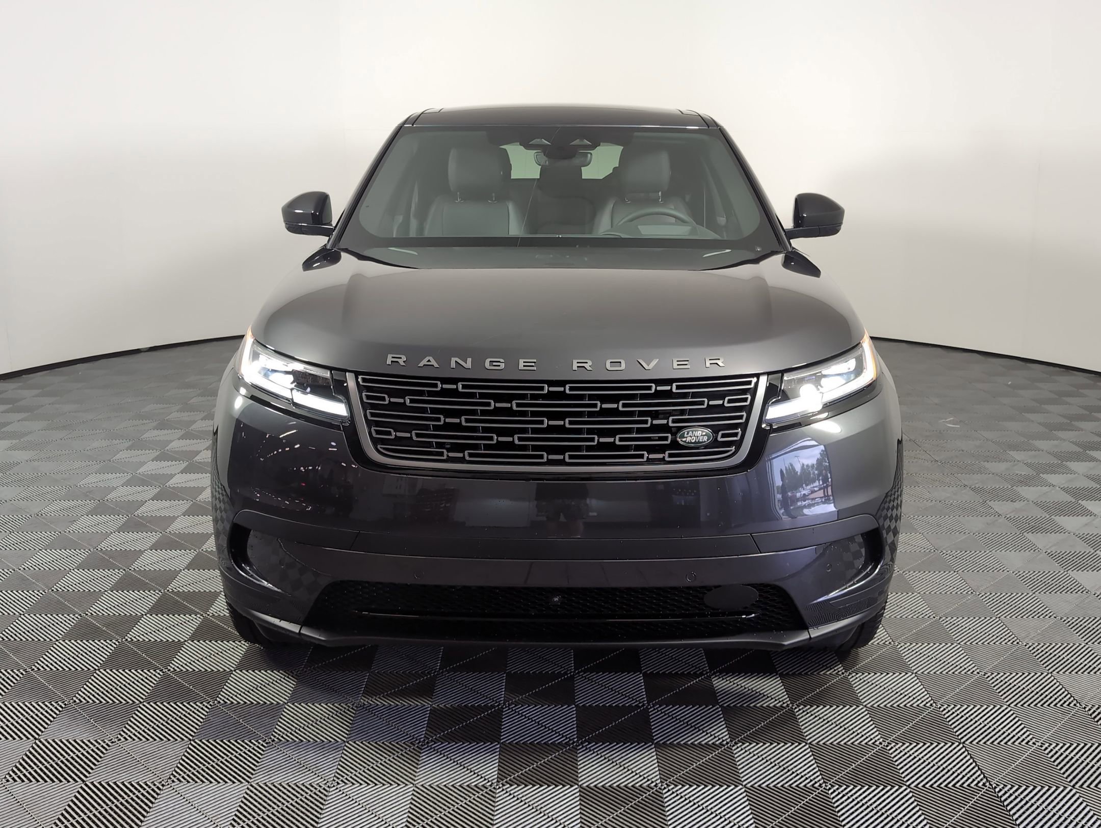 Used 2026 Land Rover Range Rover Velar S image 5