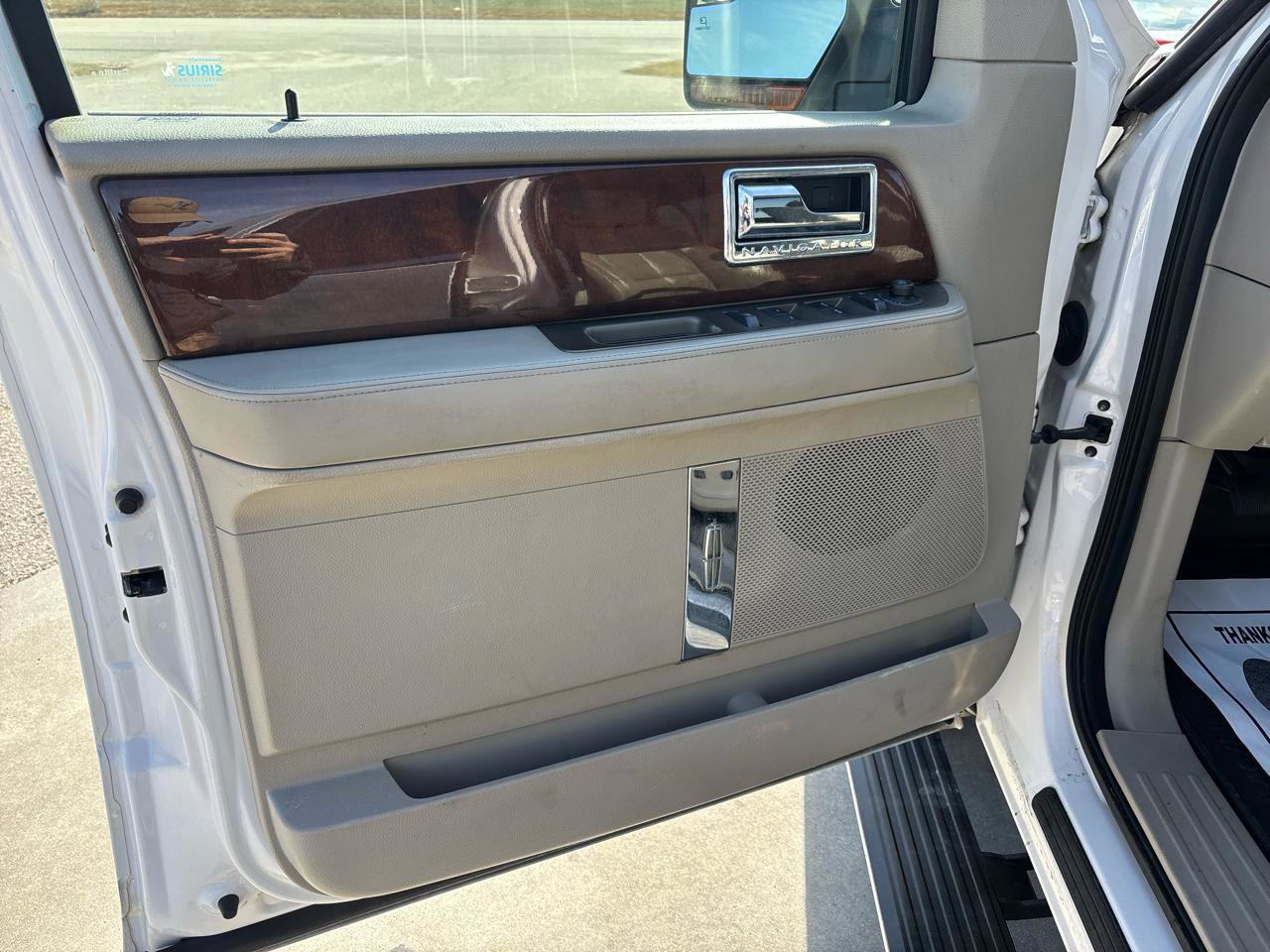 Used 2013 Lincoln Navigator 2WD w/ HD Trailer Tow Pkg image 20