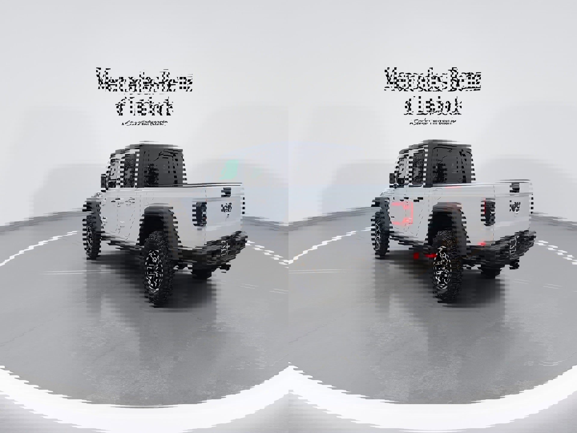 Used 2024 Jeep Gladiator Rubicon w/ Technology Group image 7