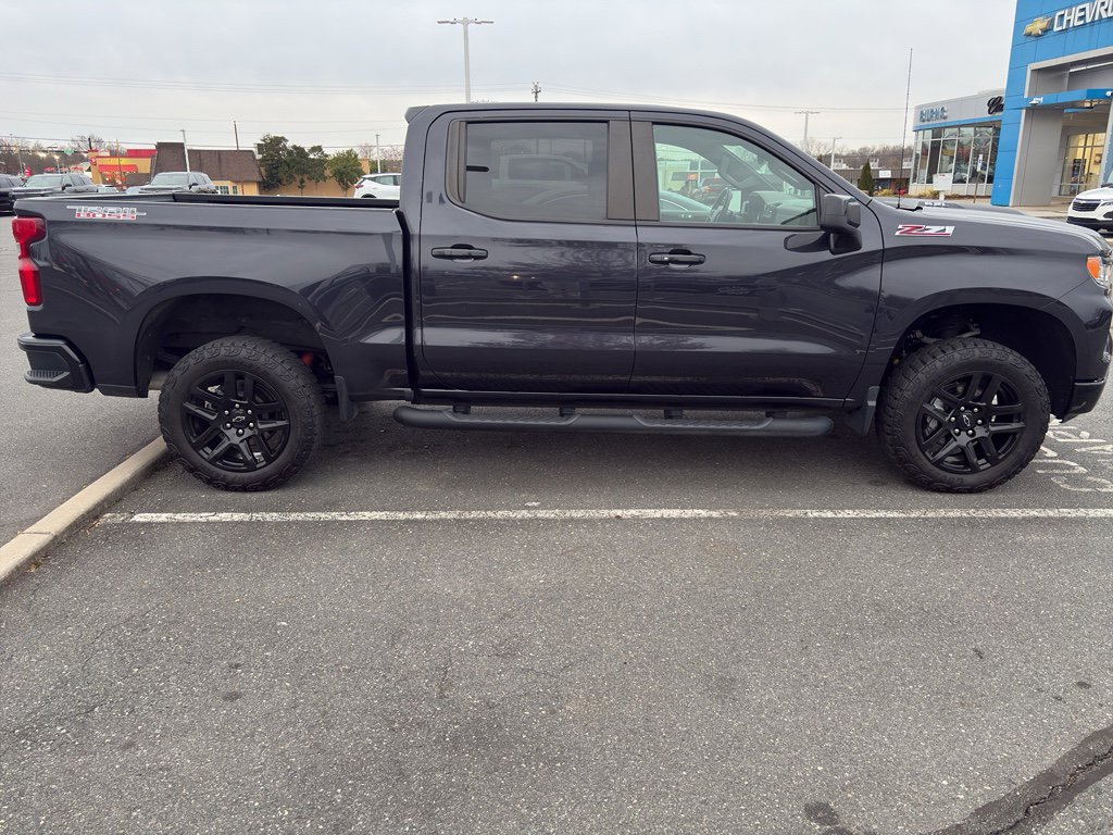 Used 2023 Chevrolet Silverado 1500 LT Trail Boss w/ Convenience Package II image 9