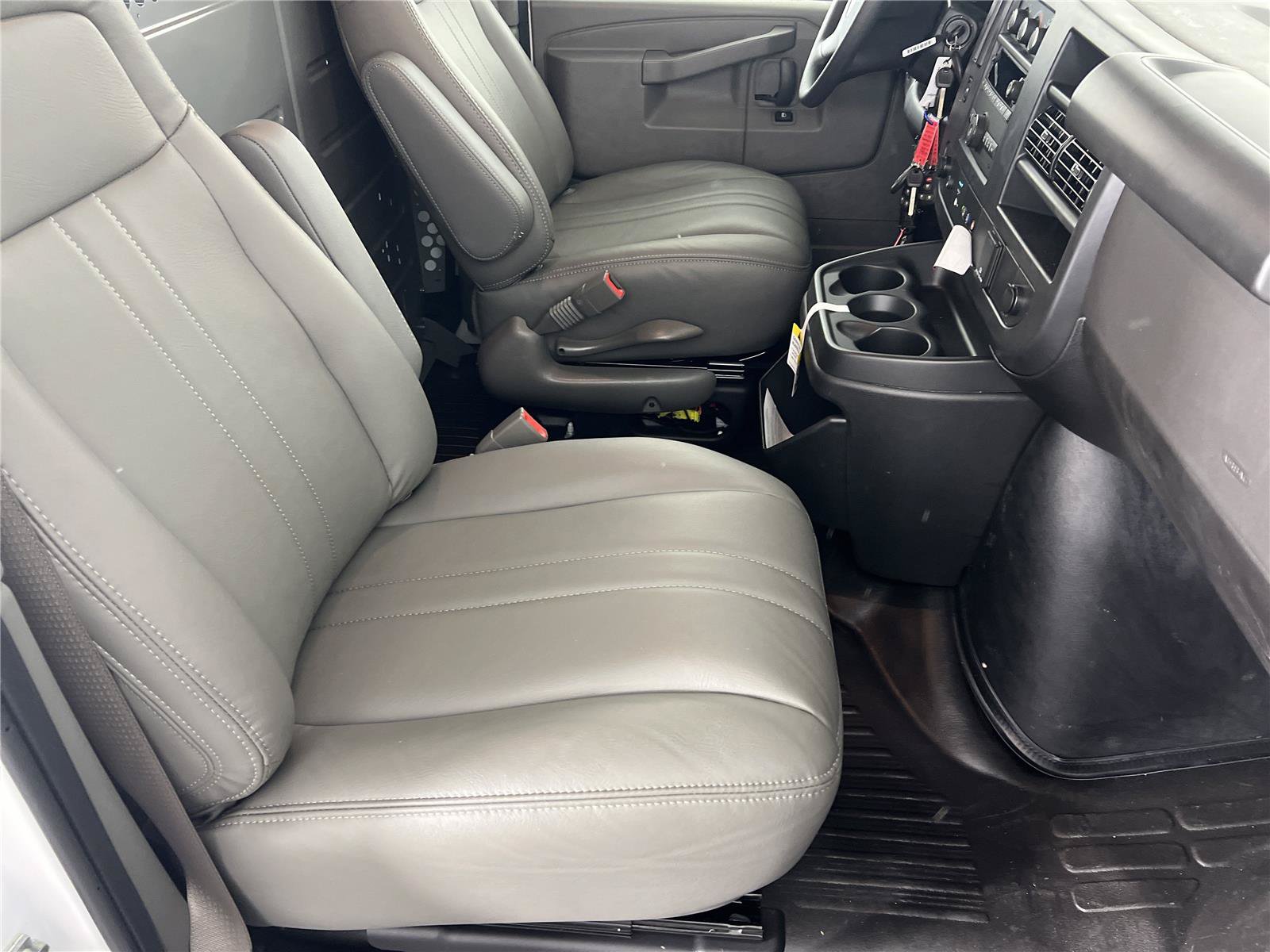 New 2025 GMC Savana 2500 w/ Driver Convenience Package RWD image 11
