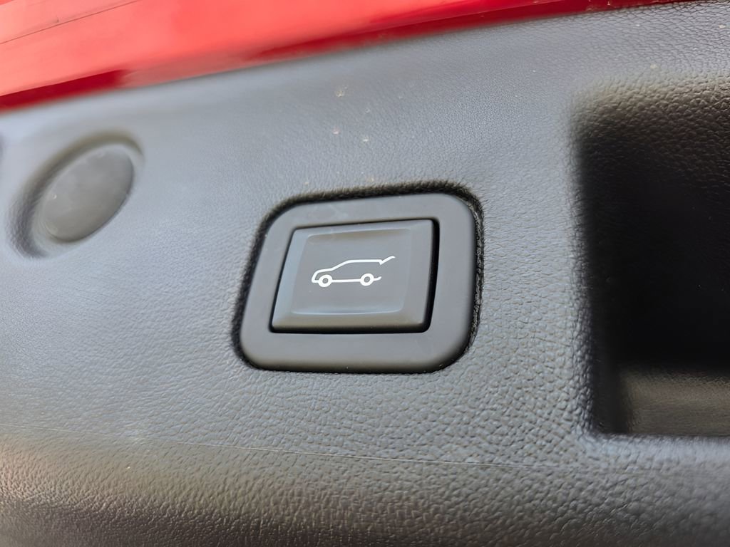 Used 2023 Chevrolet Equinox Premier image 8