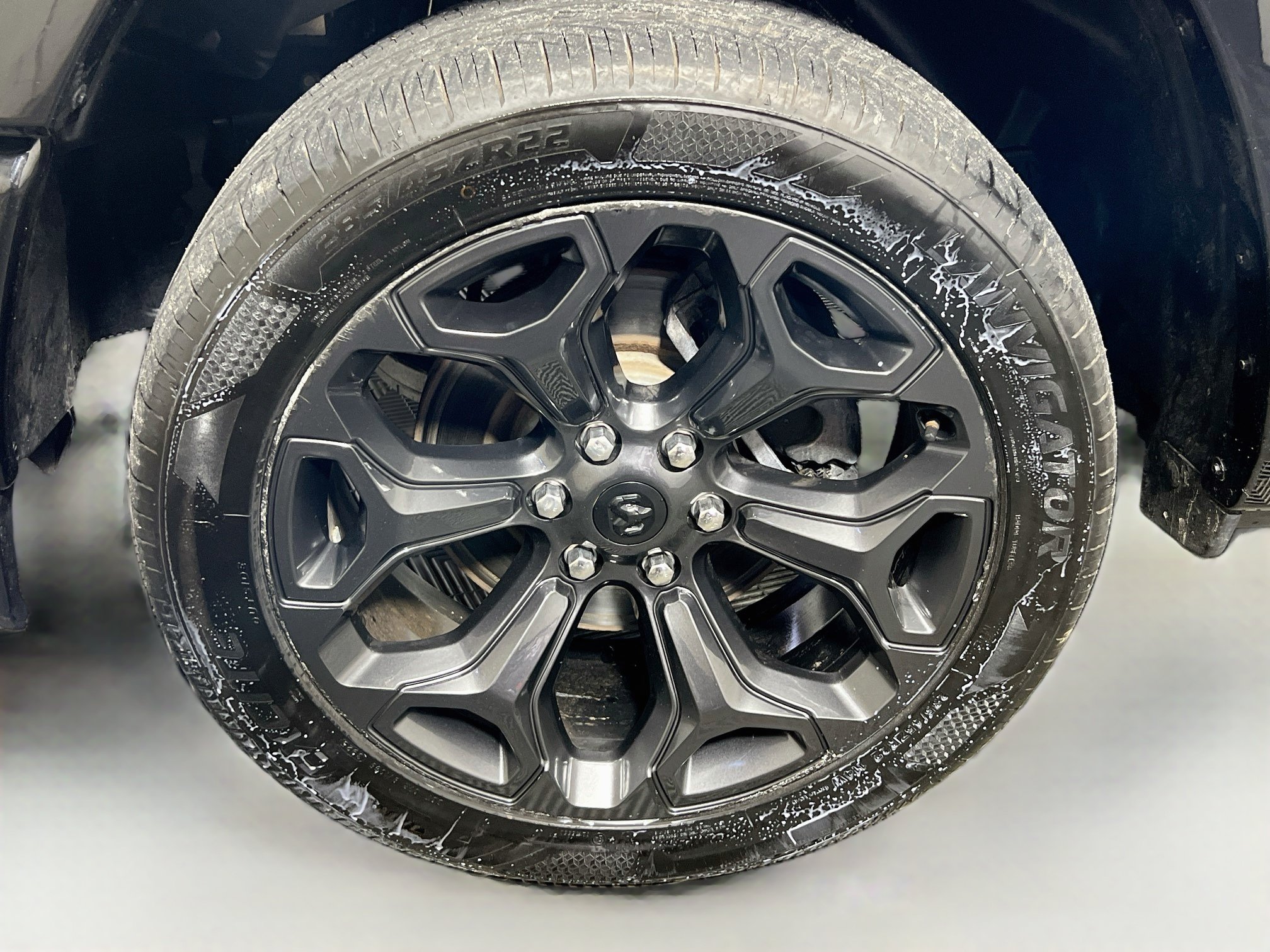 Used 2023 RAM 1500 Limited AWD/4WD image 13