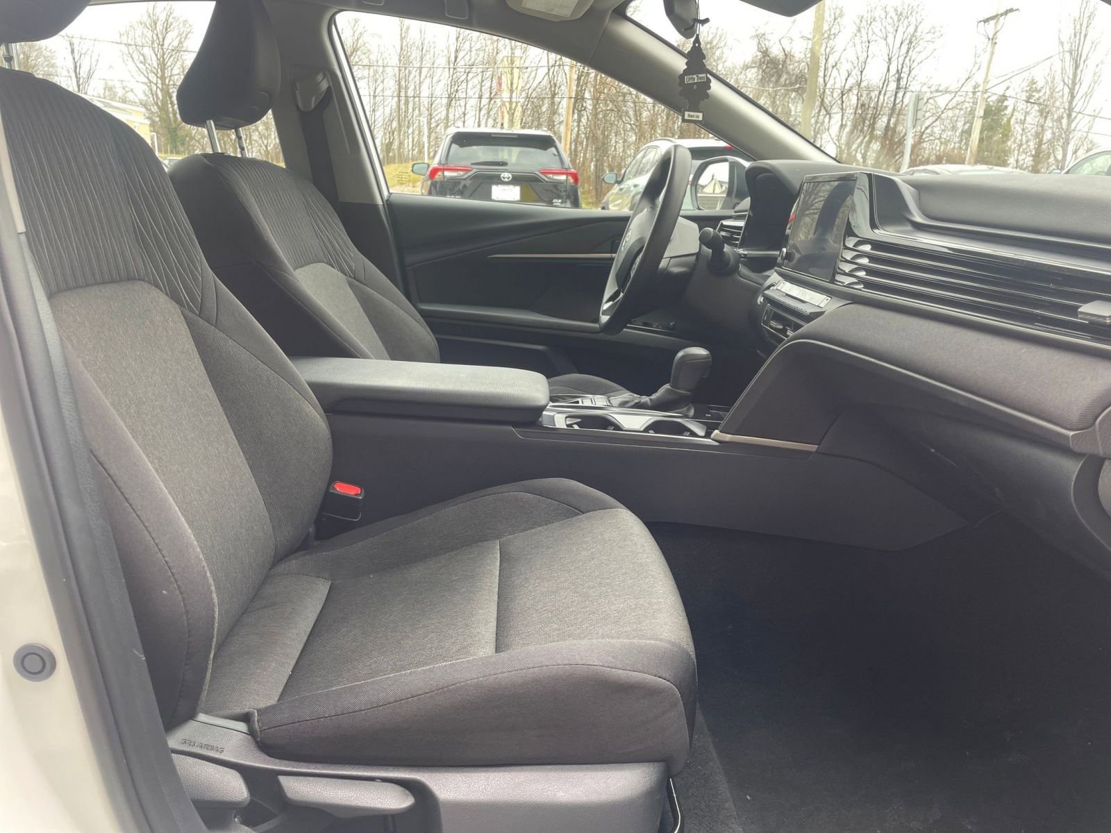 Used 2025 Toyota Camry LE image 25