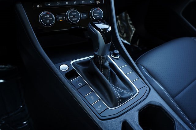 Used 2023 Volkswagen Jetta SE image 16