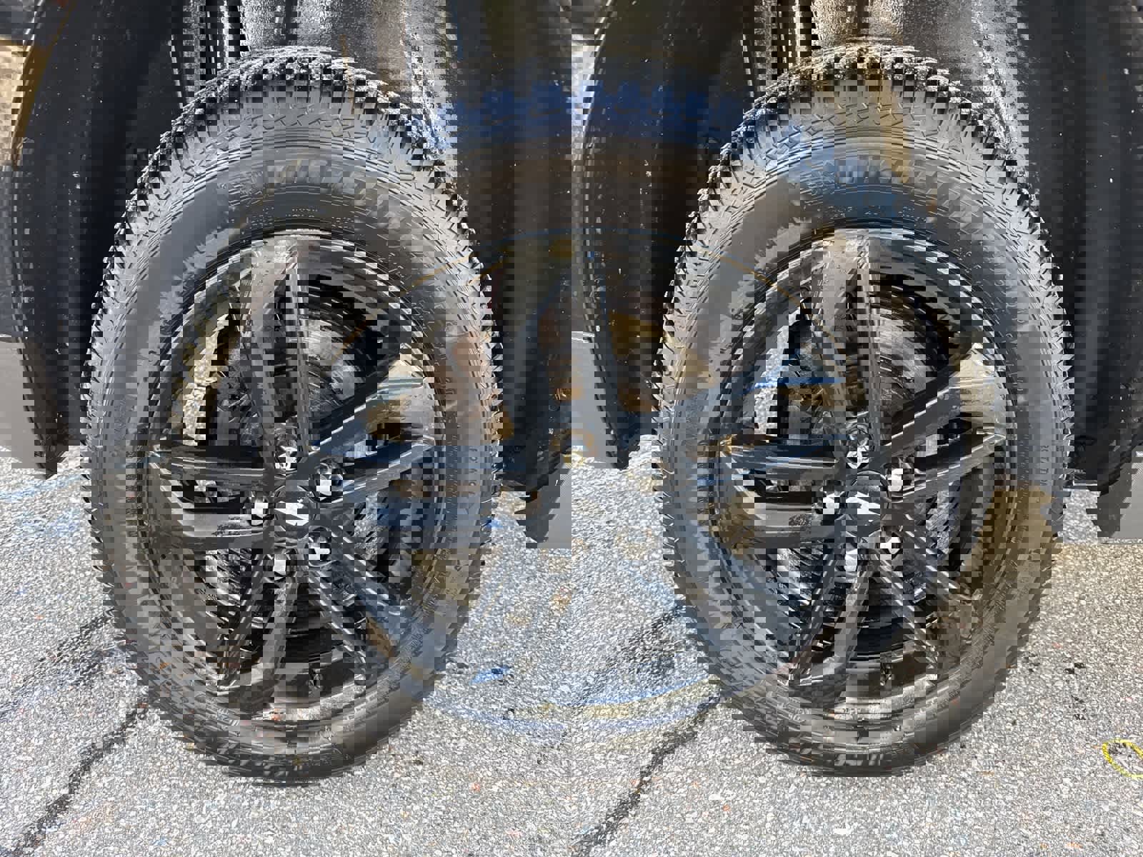 Used 2017 Chevrolet Equinox LT image 12