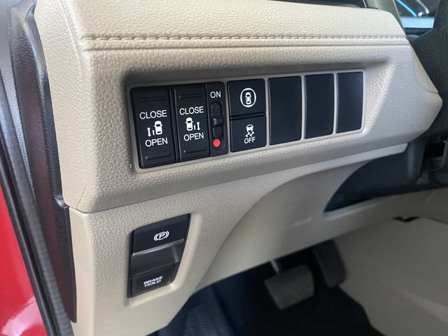 Certified 2024 Honda Odyssey EX image 23