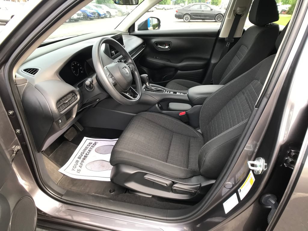 Certified 2023 Honda HR-V LX image 4