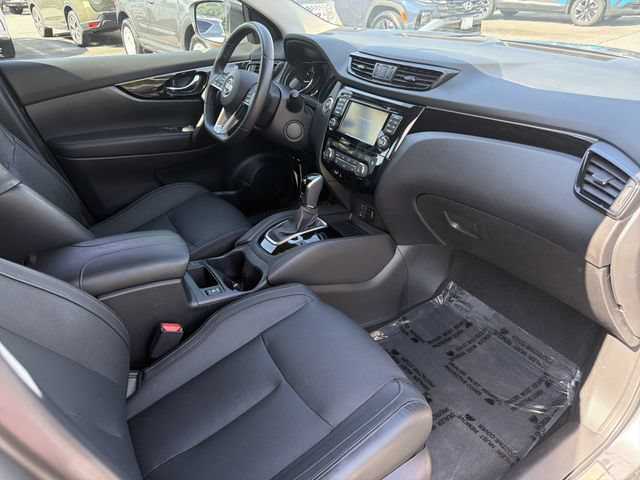 Used 2018 Nissan Rogue Sport SL FWD image 15