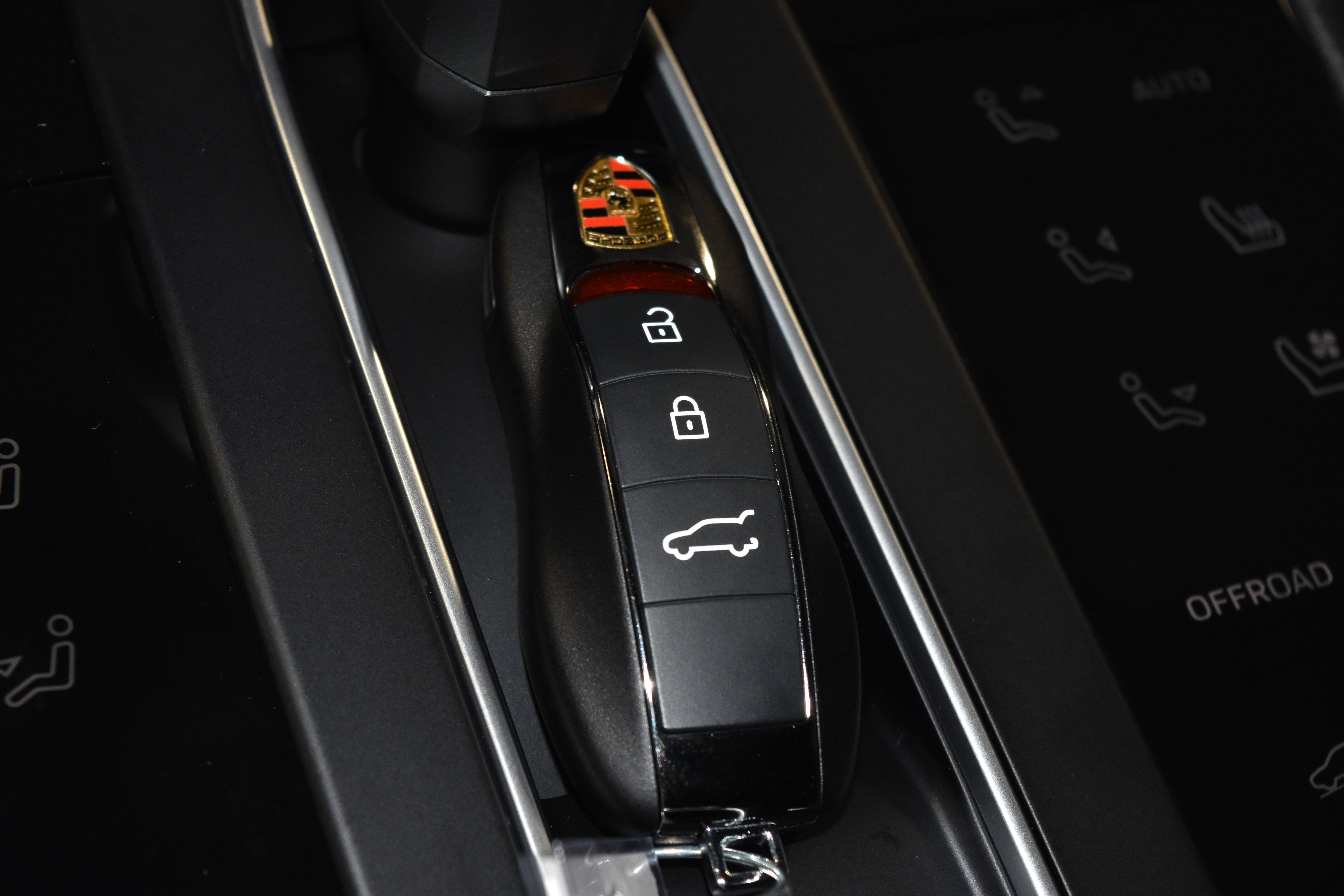 New 2026 Porsche Macan Turbo image 19