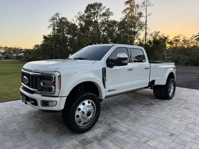 Used 2023 Ford F450 Platinum w/ FX4 Off-Road Package AWD/4WD image 2