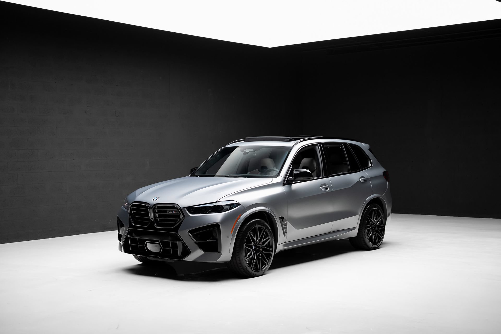 Used 2025 BMW X5 M Competition w/ Executive Package AWD/4WD image 4