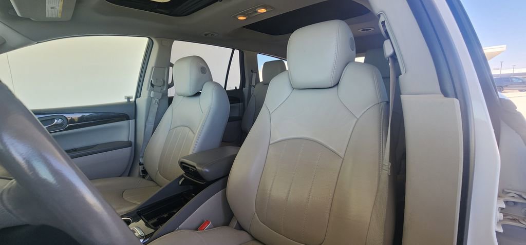 Used 2016 Buick Enclave Premium w/ Experience Buick Package FWD image 16