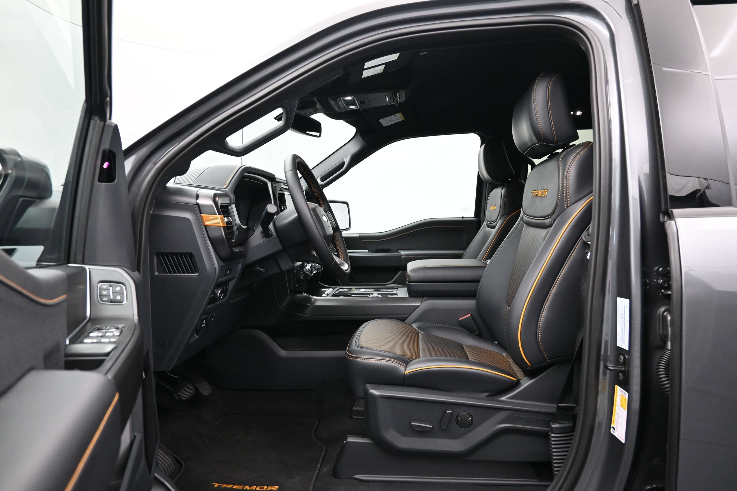 Used 2025 Ford F150 Tremor w/ Equipment Group 402A High AWD/4WD image 9
