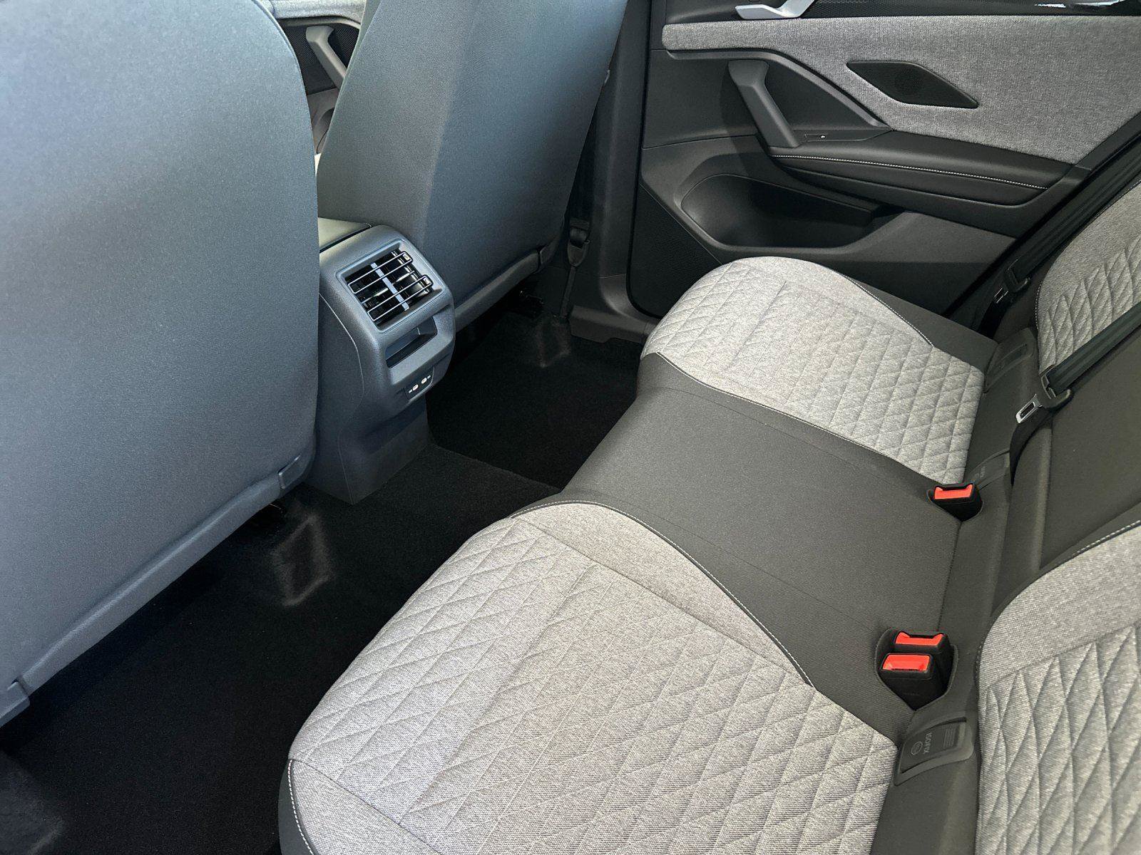 New 2026 Volkswagen Tiguan S AWD/4WD image 11