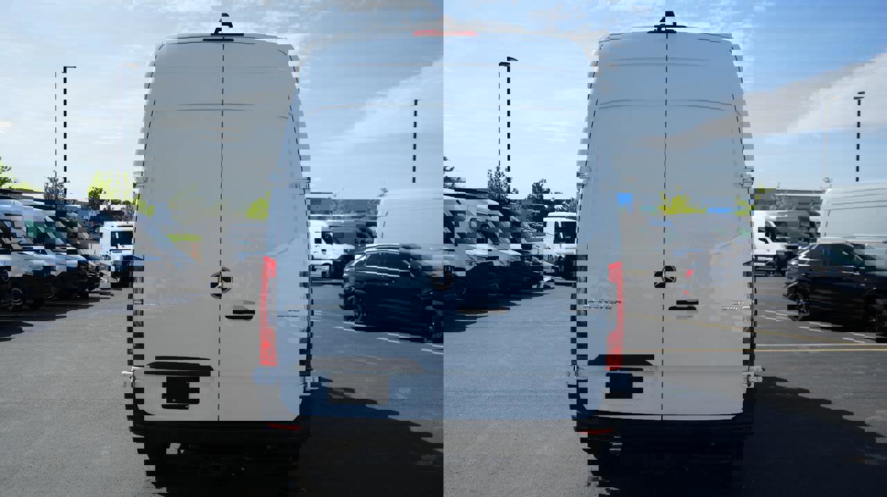 Used 2024 Mercedes-Benz Sprinter 144 Cargo image 6