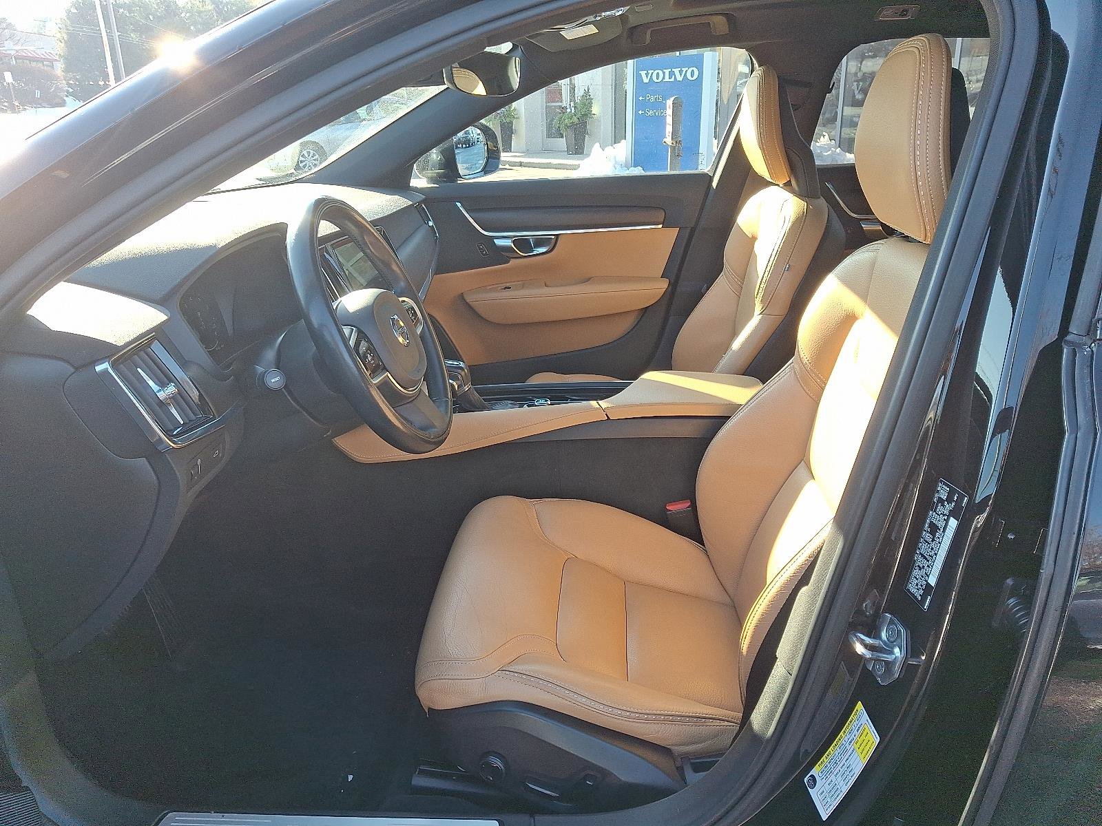 Used 2018 Volvo V90 T6 Cross Country w/ Protection Package Premier image 14