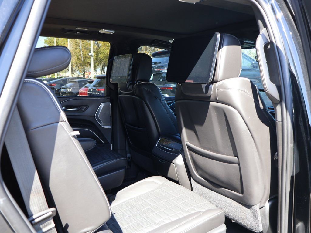 Used 2021 Cadillac Escalade Premium Luxury Platinum image 43