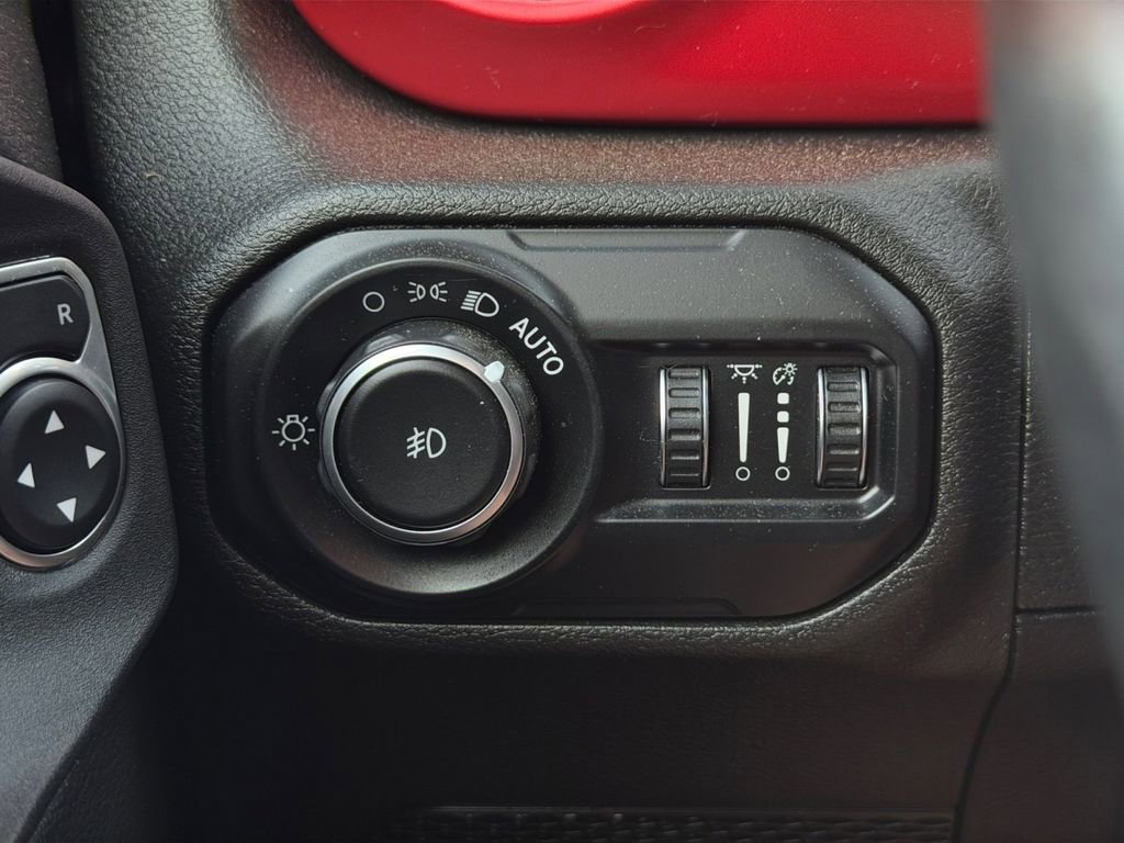 Used 2021 Jeep Wrangler Unlimited Rubicon AWD/4WD image 18