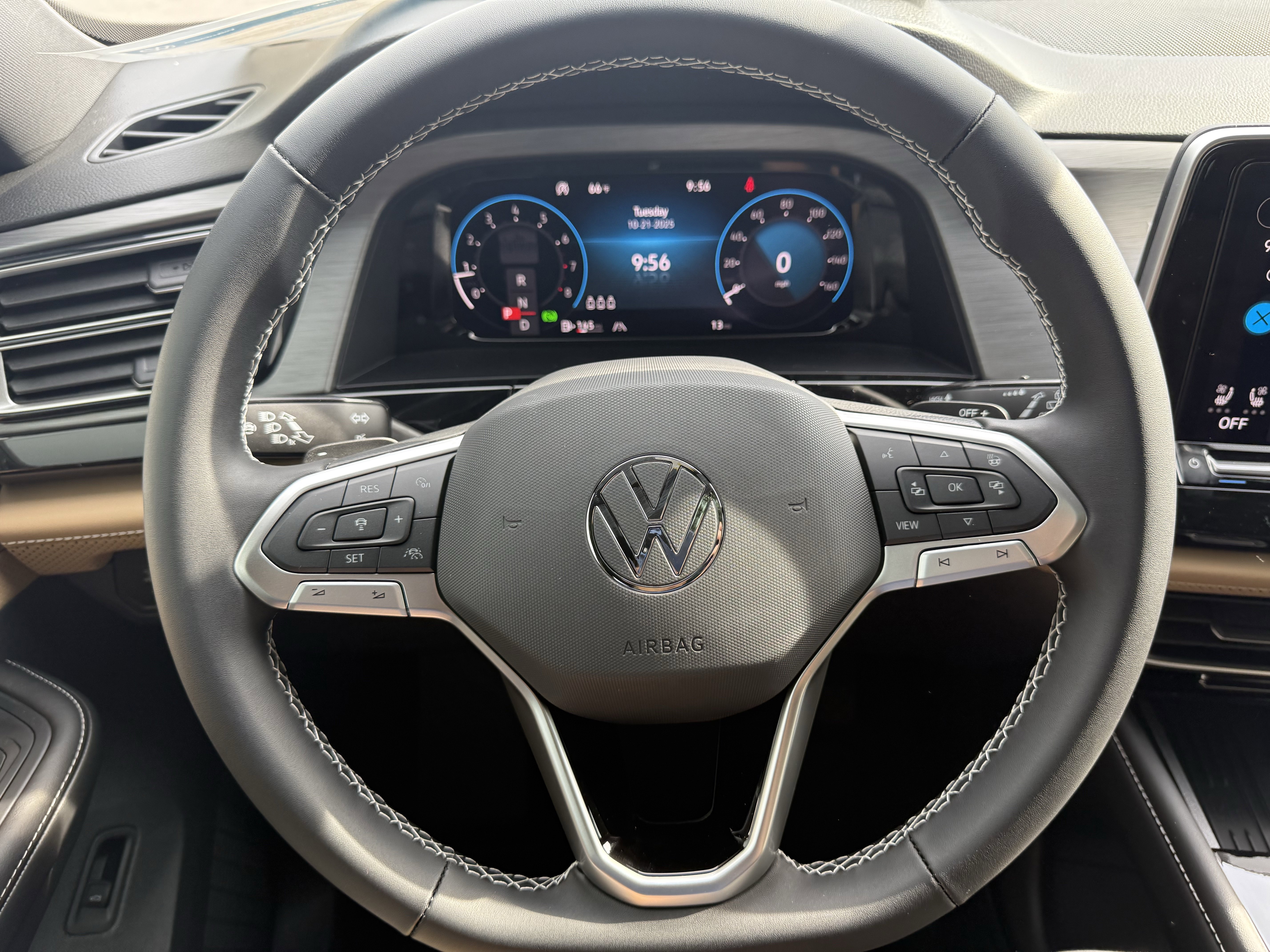 New 2026 Volkswagen Atlas Cross Sport SE image 18