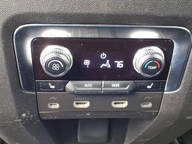 Used 2021 GMC Yukon Denali w/ Denali Ultimate Package AWD/4WD image 43
