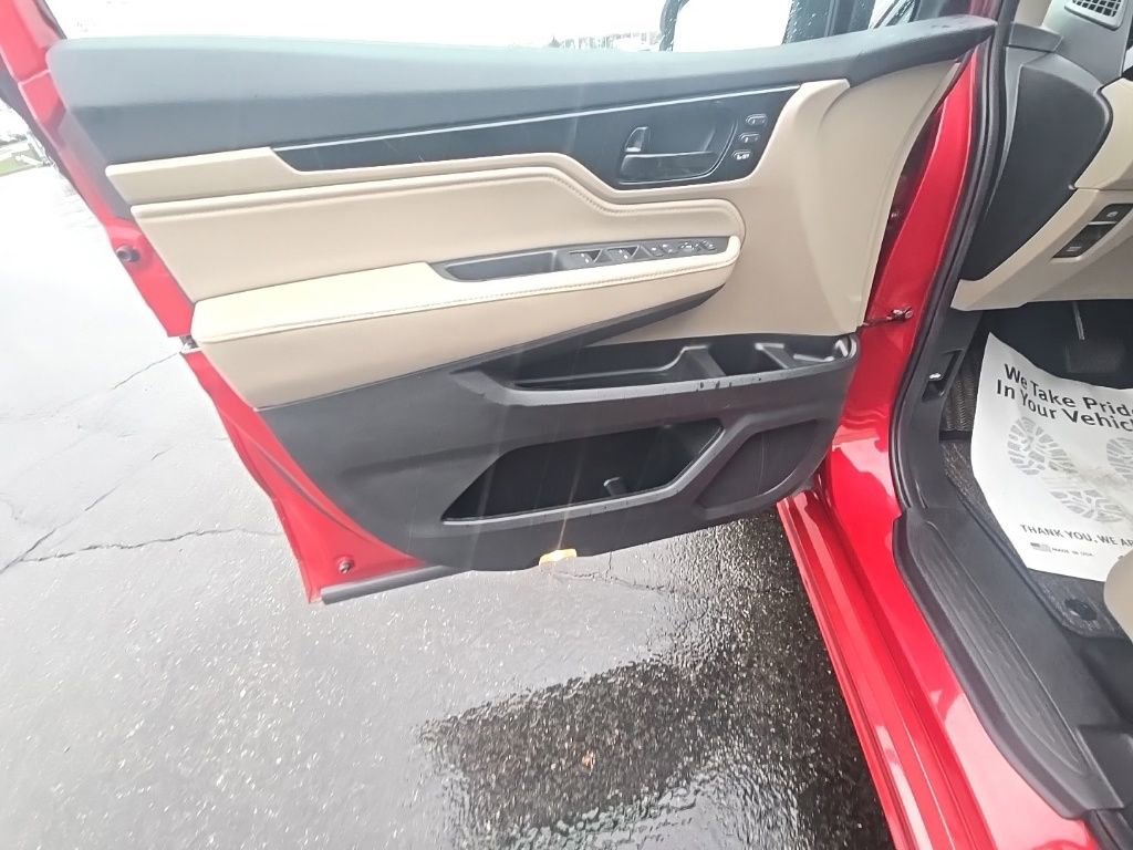 Used 2024 Honda Odyssey Touring image 12