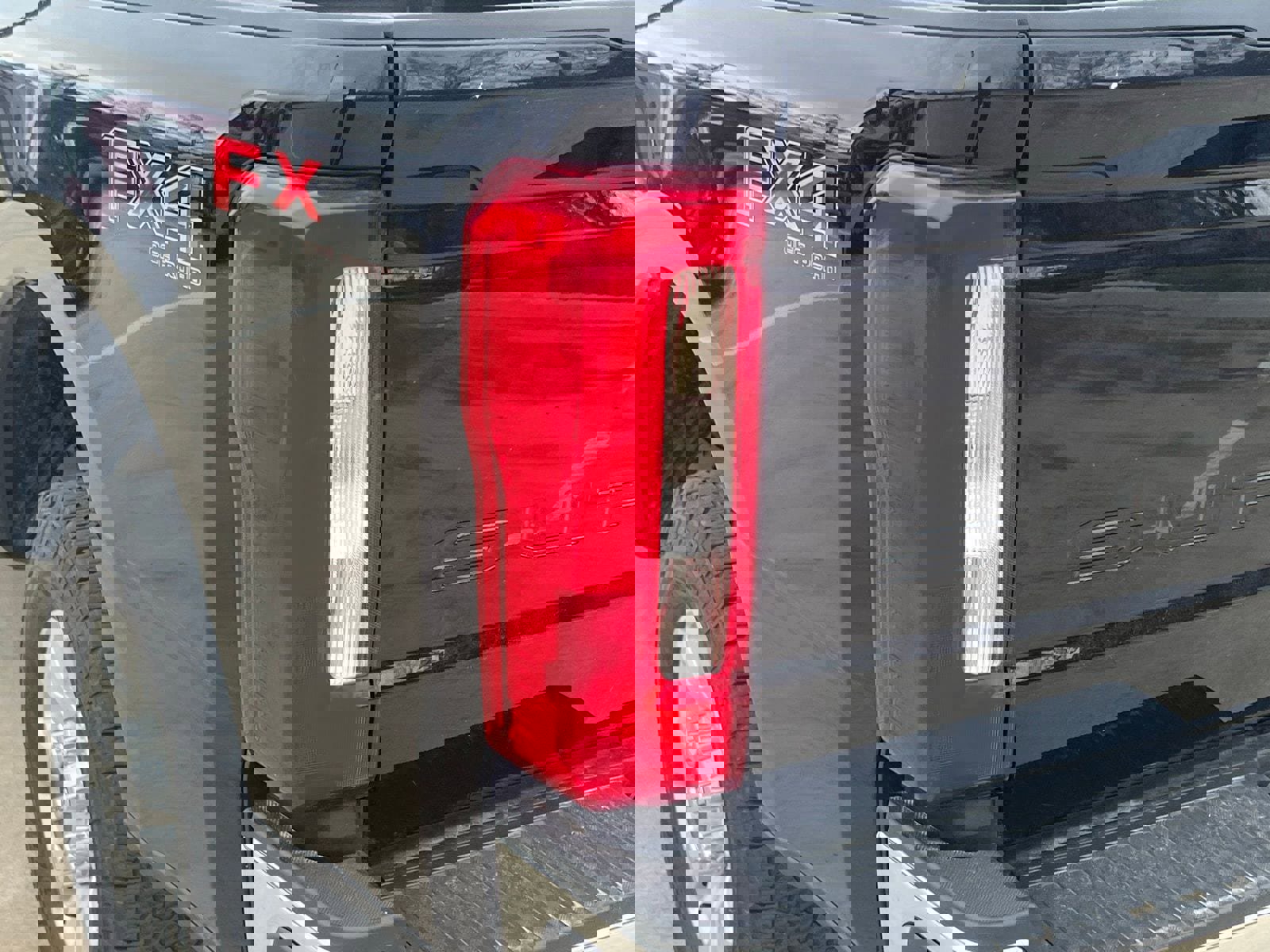 Used 2024 Ford F250 XLT w/ FX4 Off-Road Package image 13