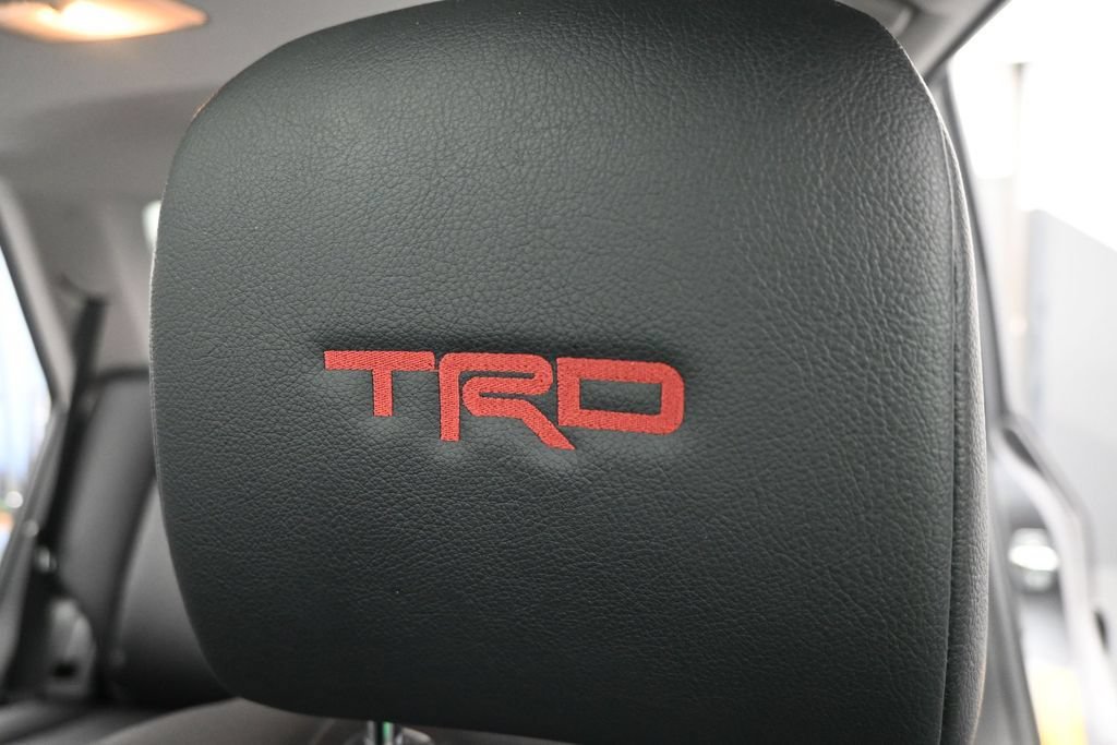 Used 2023 Toyota 4Runner TRD Off-Road Premium w/ Off Road Premium Plus Package AWD/4WD image 11