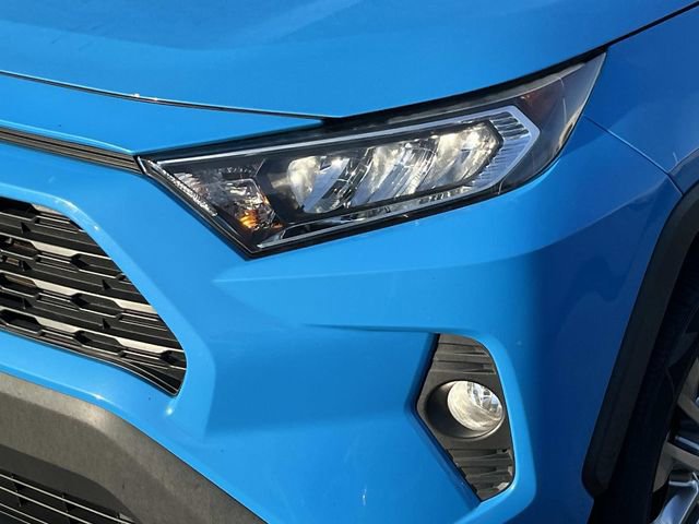 Used 2020 Toyota RAV4 XLE Premium image 10