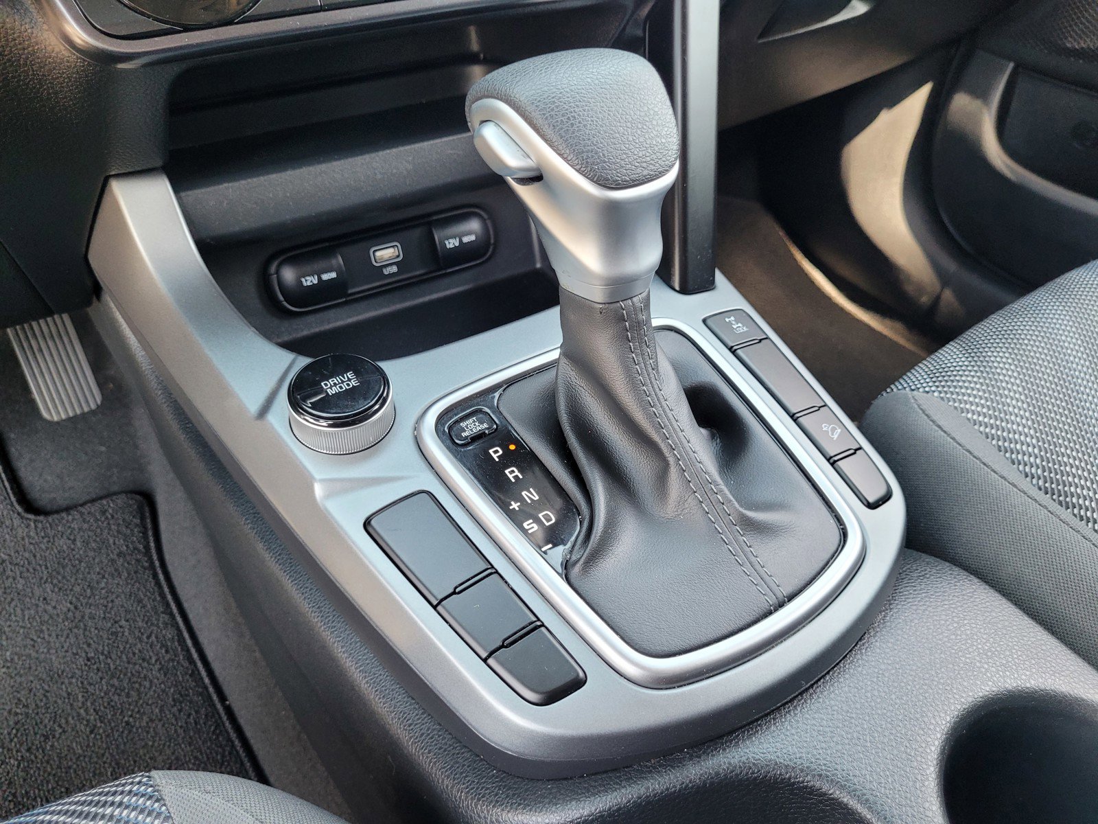 Used 2024 Kia Seltos LX AWD/4WD image 19