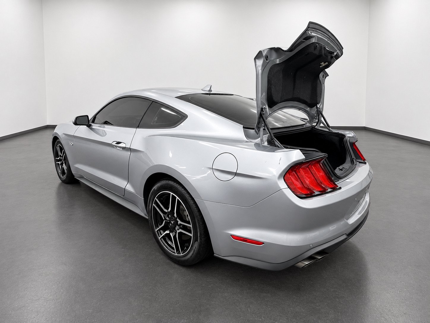 Used 2021 Ford Mustang GT Premium w/ Ford Safe & Smart Package RWD image 9