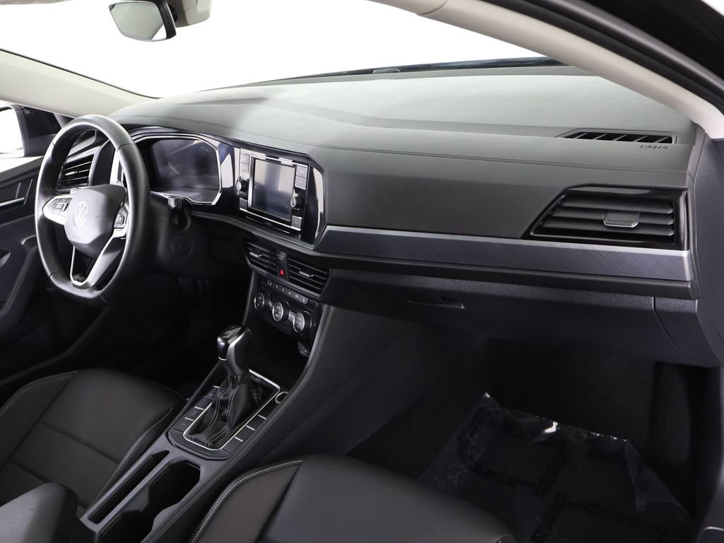 Used 2024 Volkswagen Jetta SE image 27