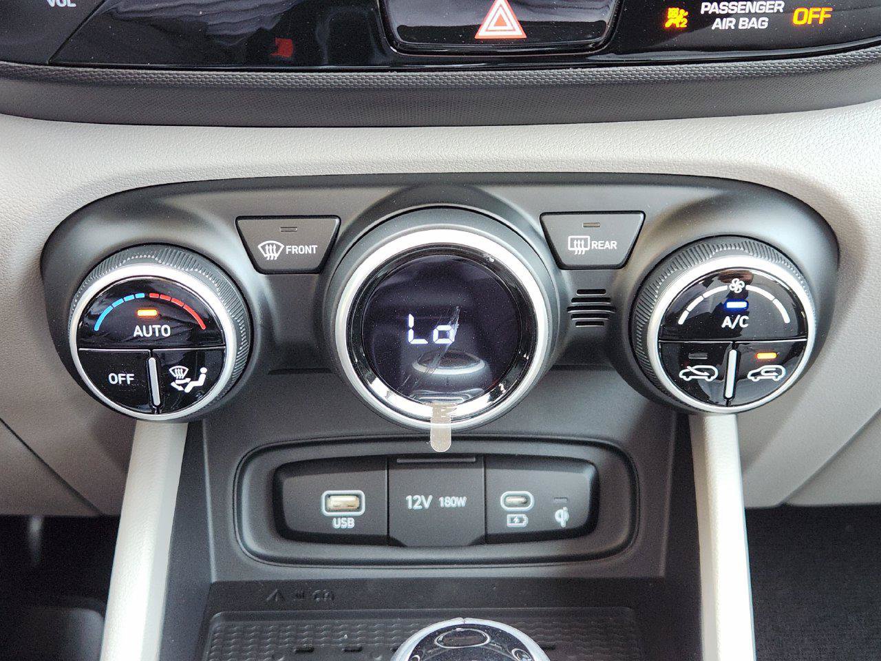 New 2026 Hyundai Venue SEL FWD image 15
