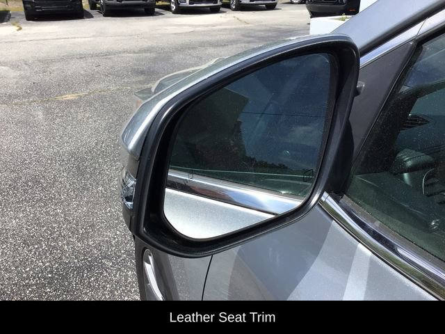 Used 2019 Toyota Highlander XLE AWD/4WD image 19