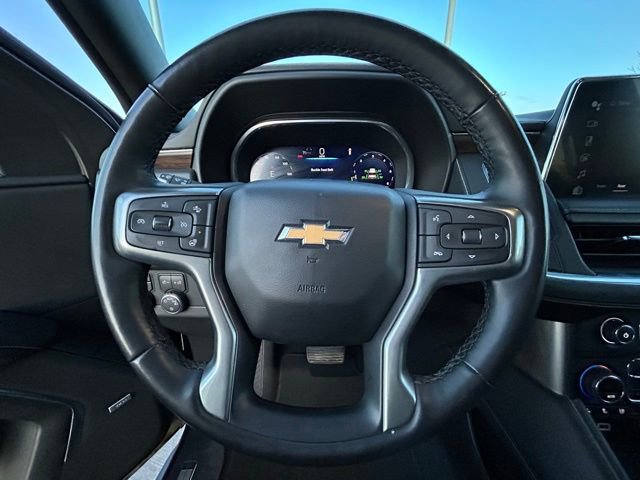 Used 2023 Chevrolet Suburban Premier image 10