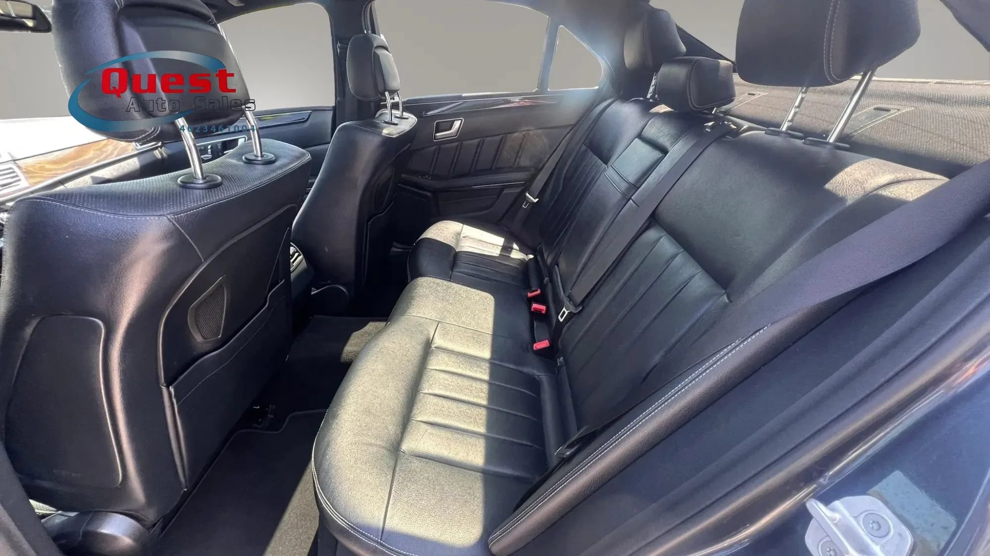 Used 2015 Mercedes-Benz E 400 Sedan w/ Driver Assistance Package image 22