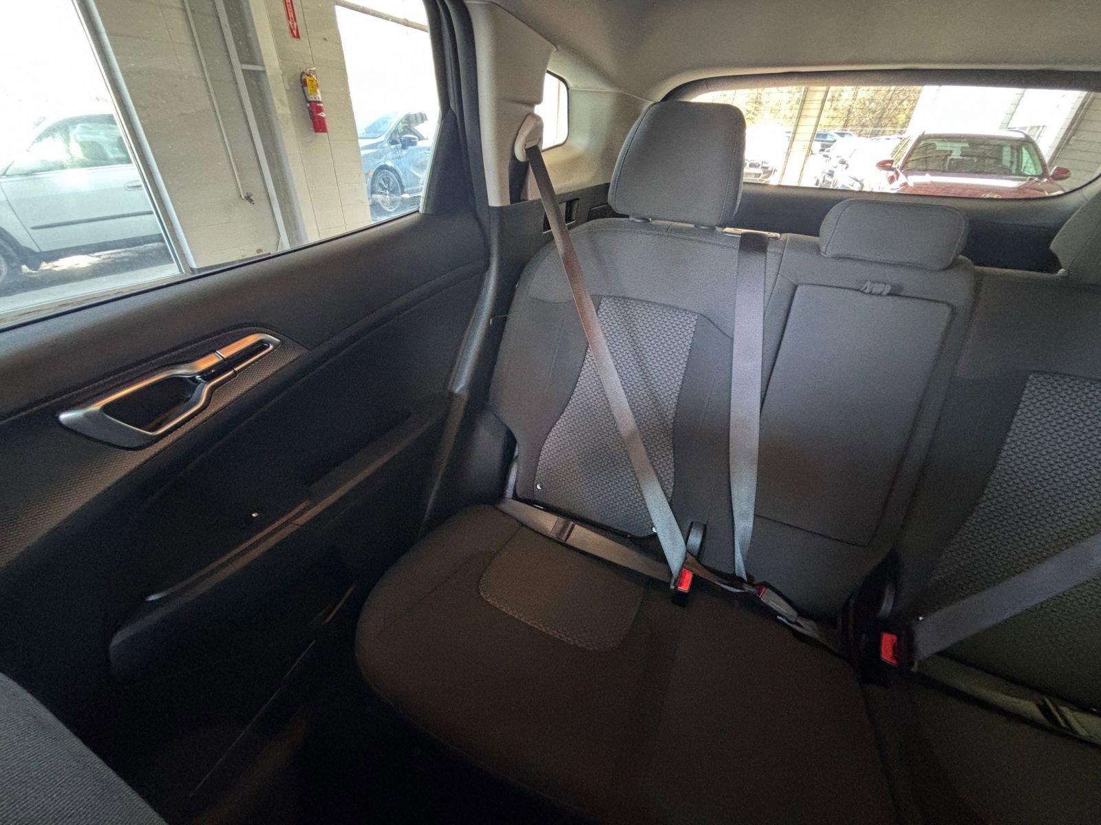 Used 2025 Kia Sportage LX image 38