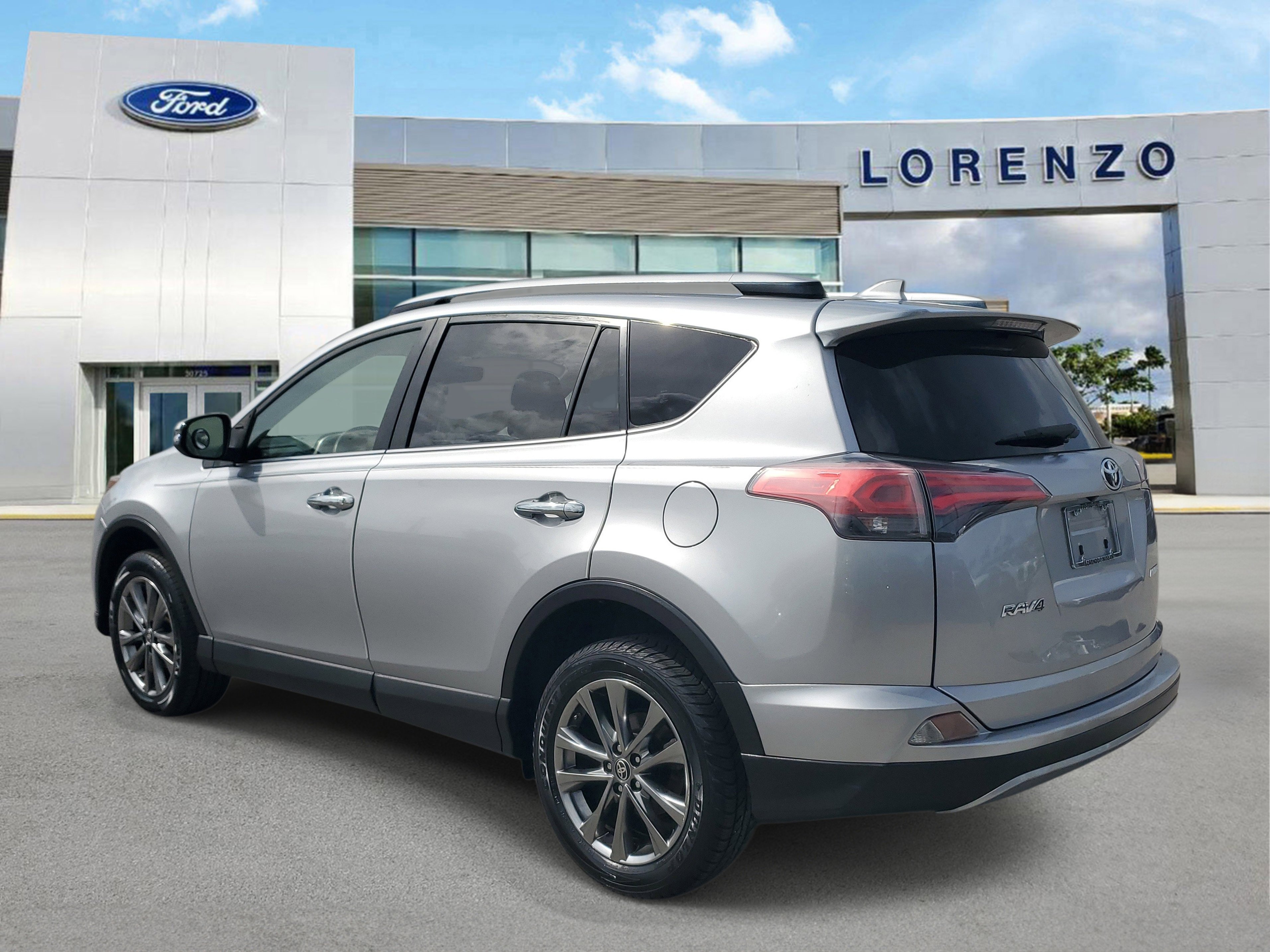 Used 2018 Toyota RAV4 Limited image 7