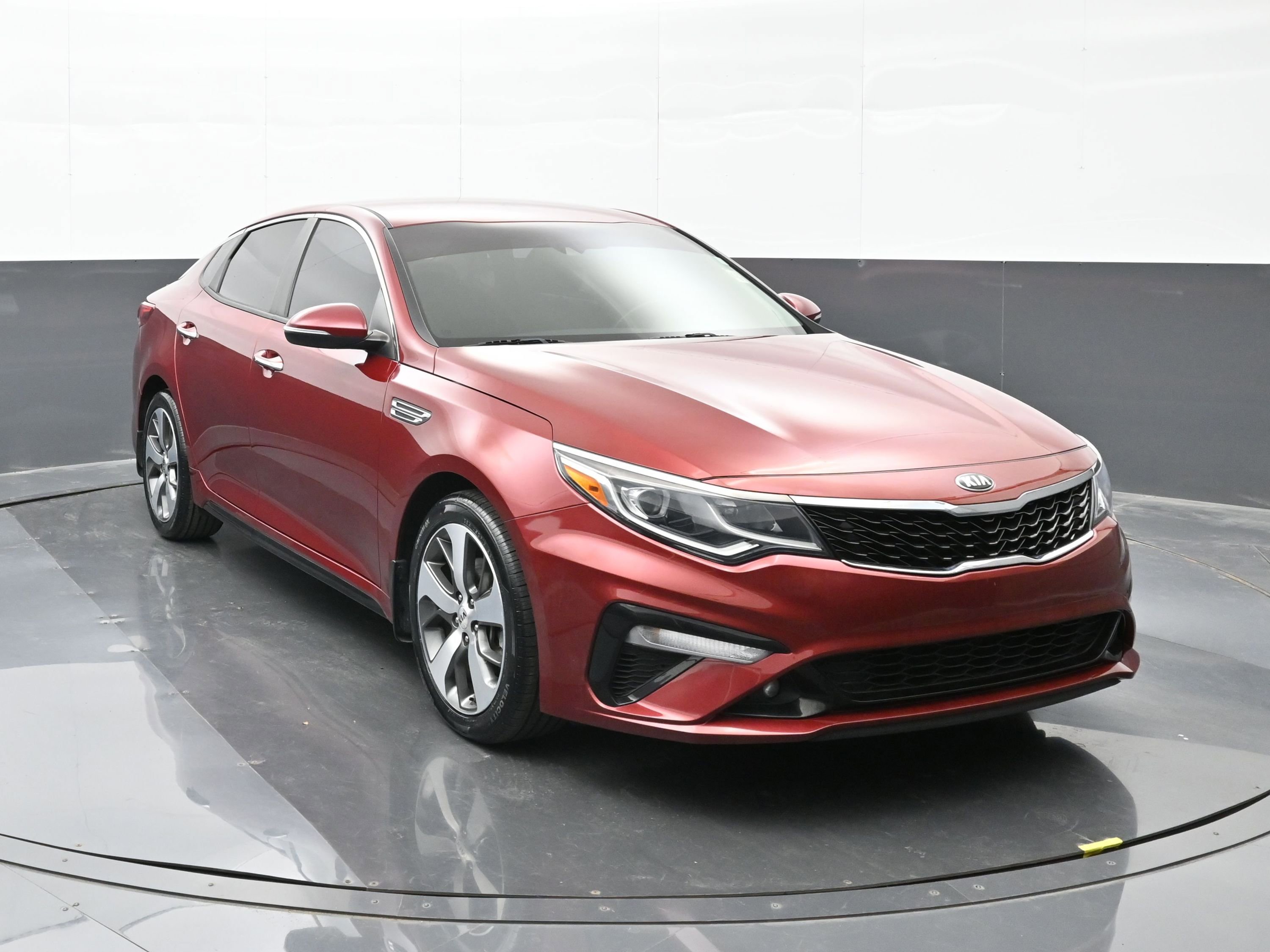 Used 2019 Kia Optima S video 2