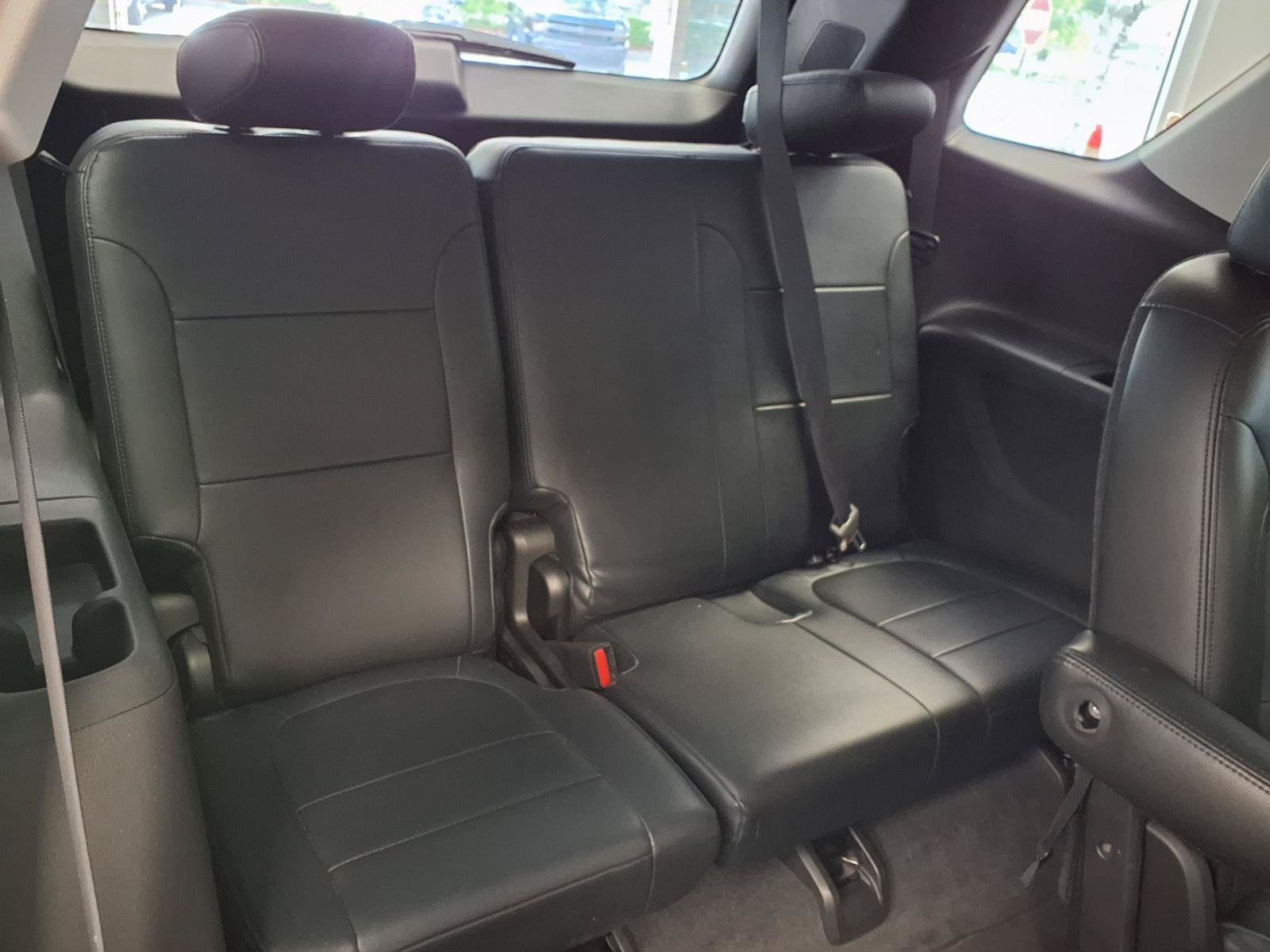 Used 2019 Chevrolet Traverse LT FWD image 14