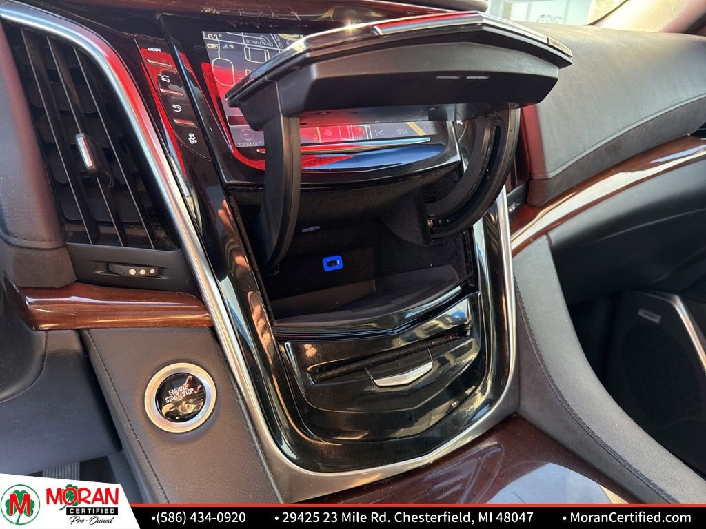 Used 2019 Cadillac Escalade Premium Luxury image 21