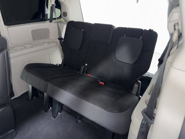 Used 2018 Dodge Grand Caravan SE w/ UConnect Hands-Free Group image 24