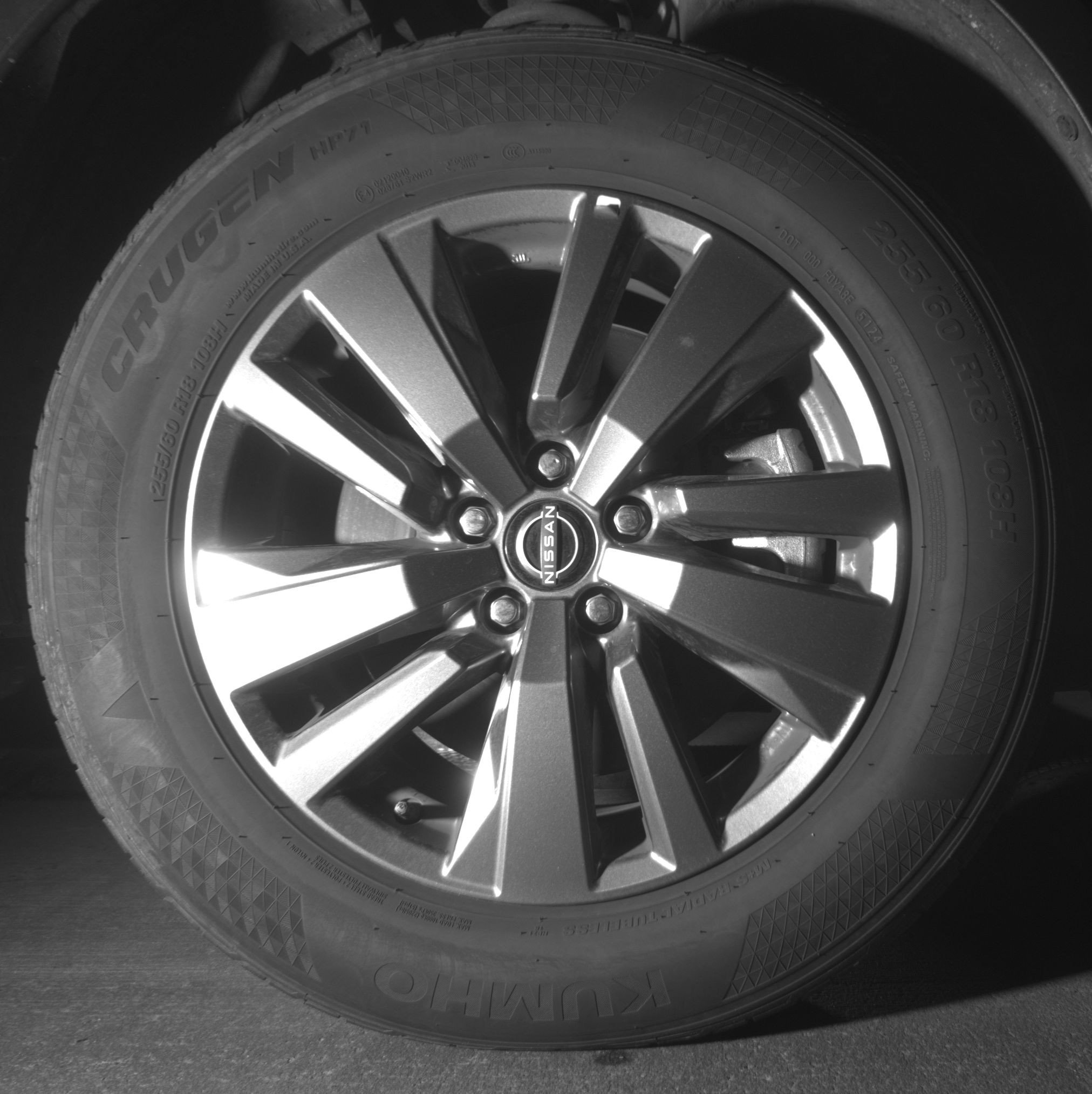 Used 2025 Nissan Pathfinder SV image 13